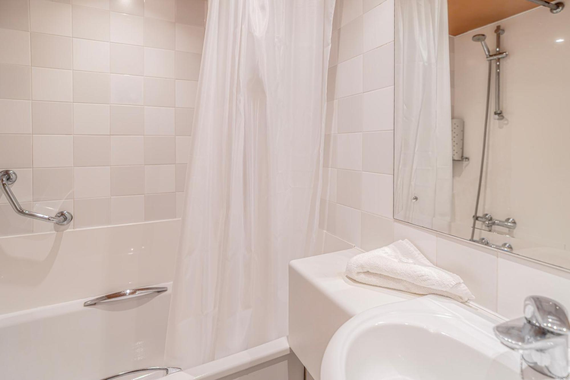 Britannia Hotel Болтон Экстерьер фото